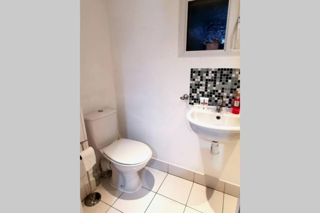 Private Comfortable Guest Suite - Νότιγχαμ Εξωτερικό φωτογραφία