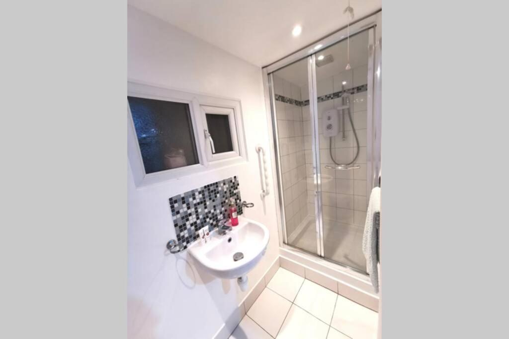 Private Comfortable Guest Suite - Νότιγχαμ Εξωτερικό φωτογραφία